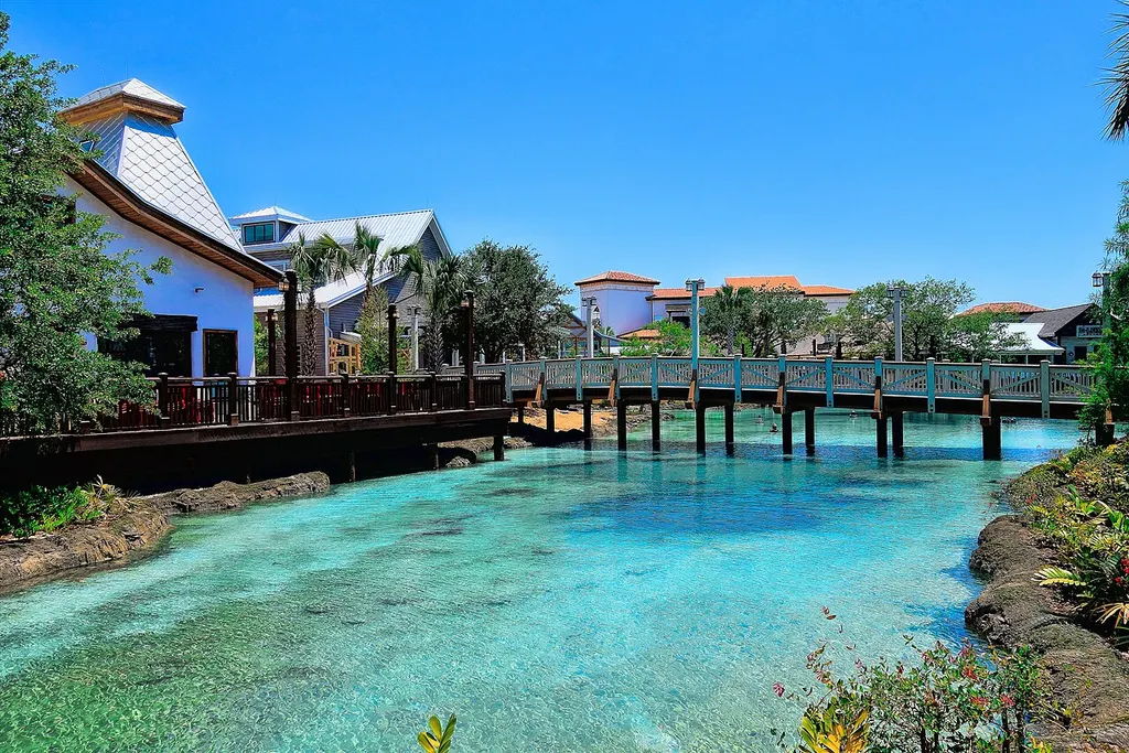 Manantial y puente peatonal de The Landing en Disney Springs