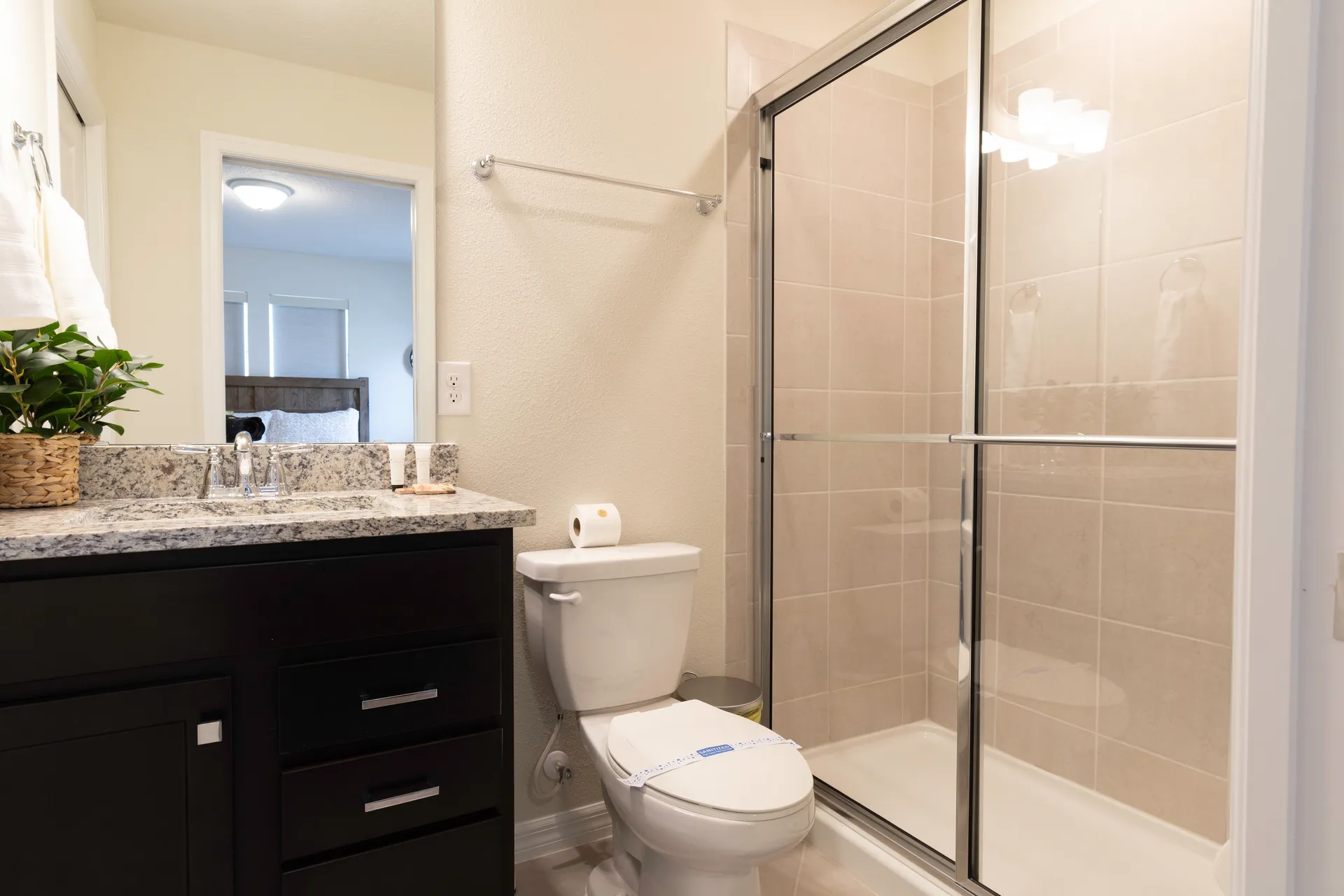 Bano Dormitorio Beige Ducha