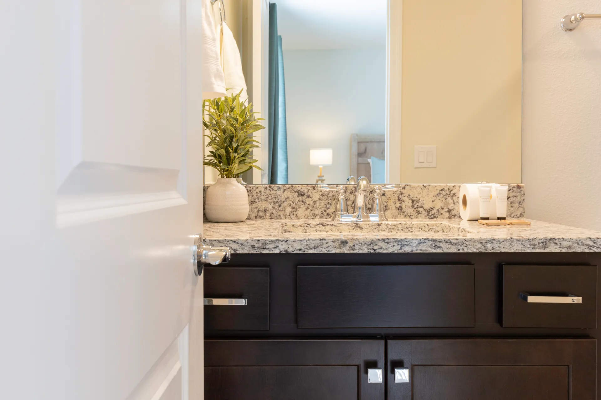 Bano Dormitorio Gris Detalle