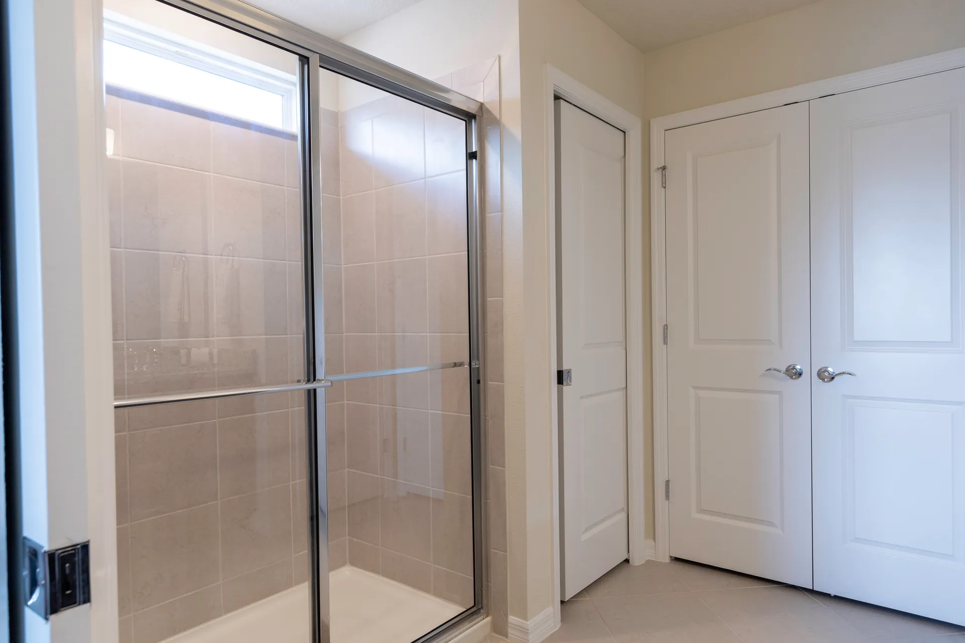 Bano King Oscuro Ducha Closet