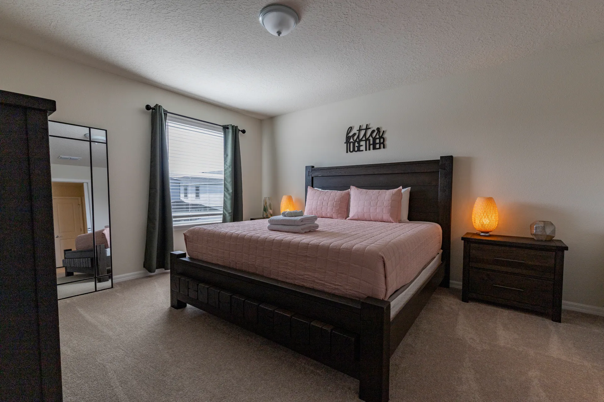 Dormitorio King Oscuro Espejo