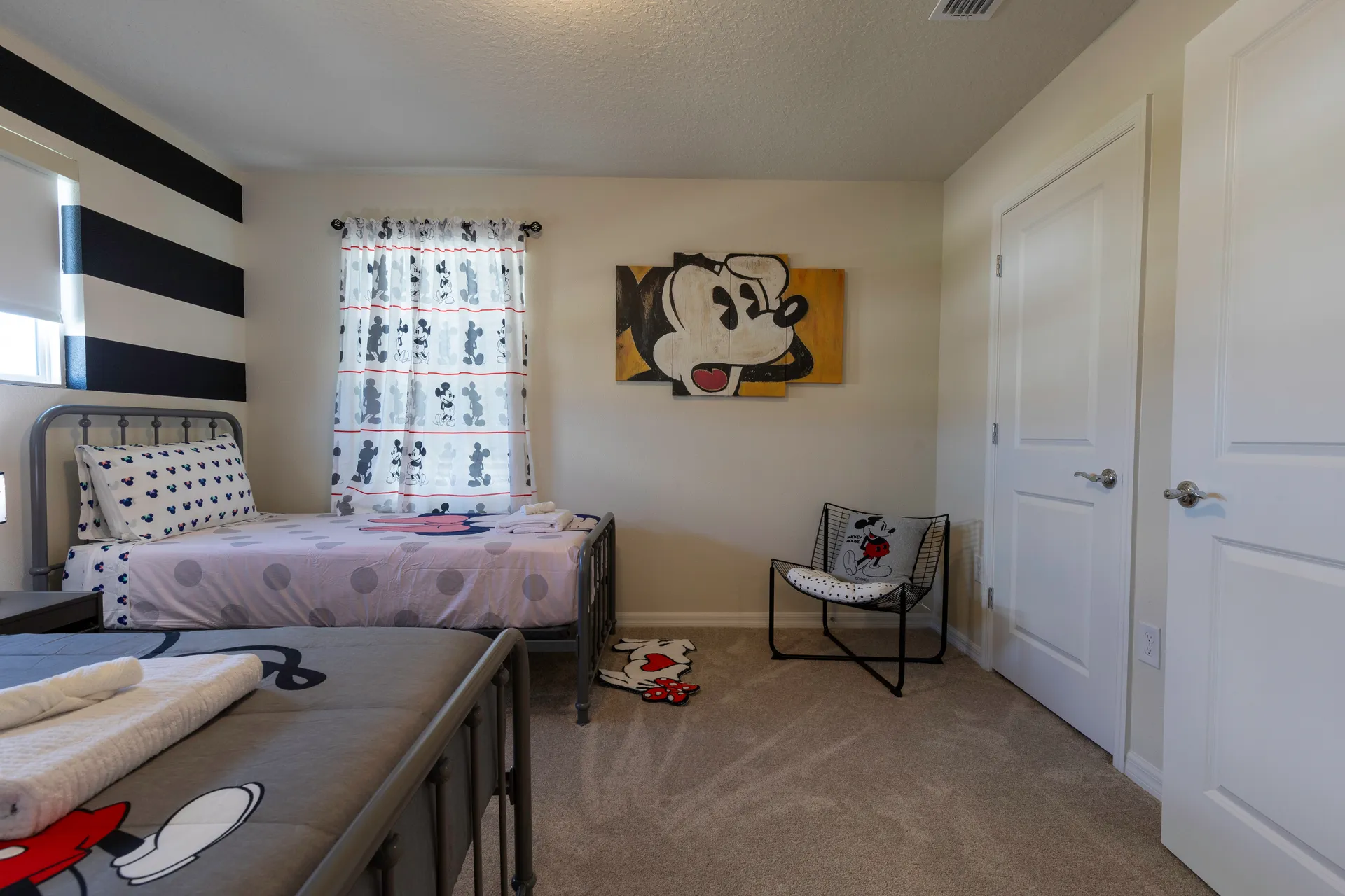 Dormitorio Mickey Angulo 2